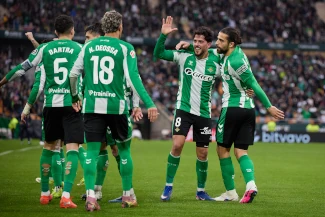 Pañuelo En Raso Del Real Betis Balompie De Su Centenario Con El